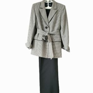 EVAN- PICONE CAREER WEAR 3 PIECE WOMEN PANT SUIT ( SIZE 10 )